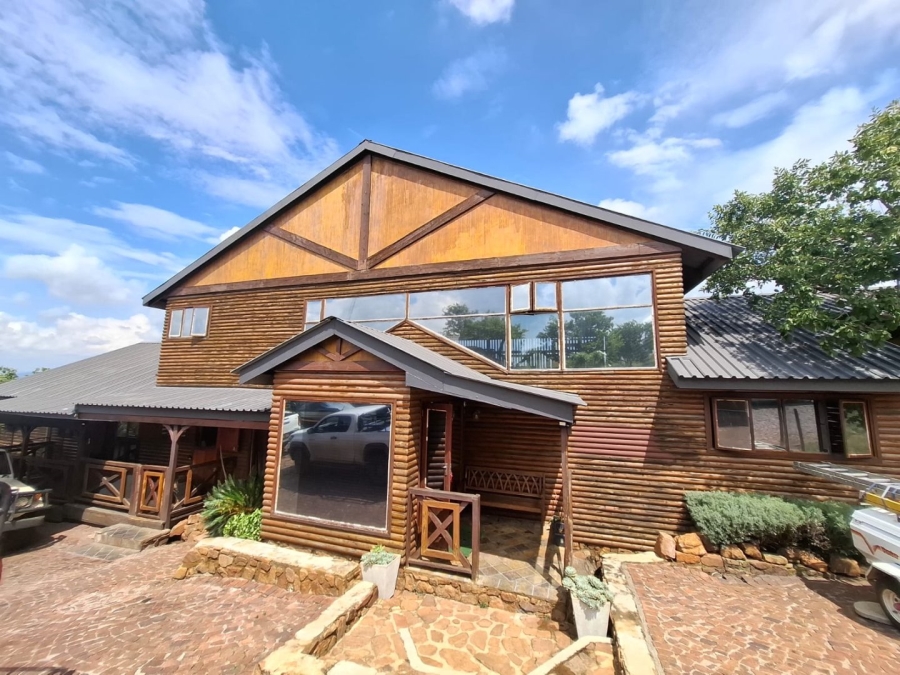 5 Bedroom Property for Sale in Waterkloof East North West